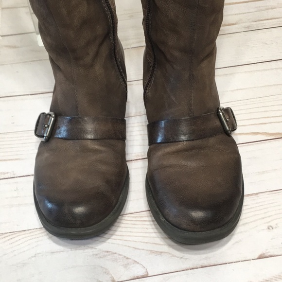 Brown leather boot - Picture 7 of 14